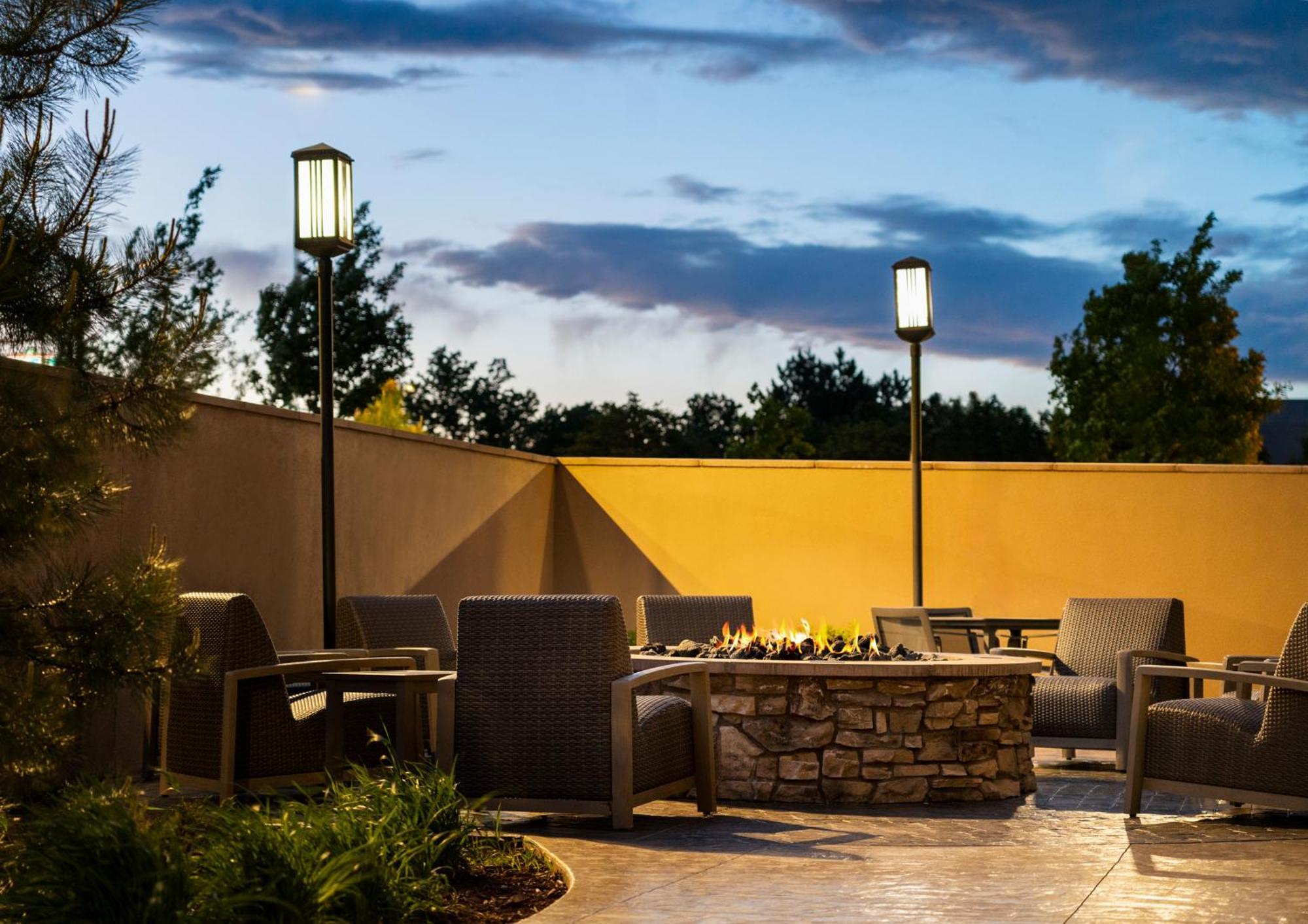 Courtyard By Marriott Denver North/Westminster Eastlake Eksteriør billede