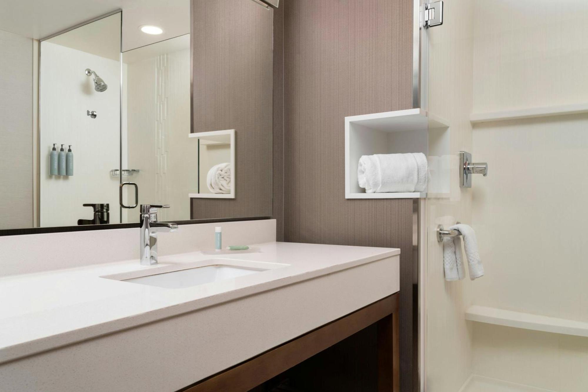 Courtyard By Marriott Denver North/Westminster Eastlake Eksteriør billede