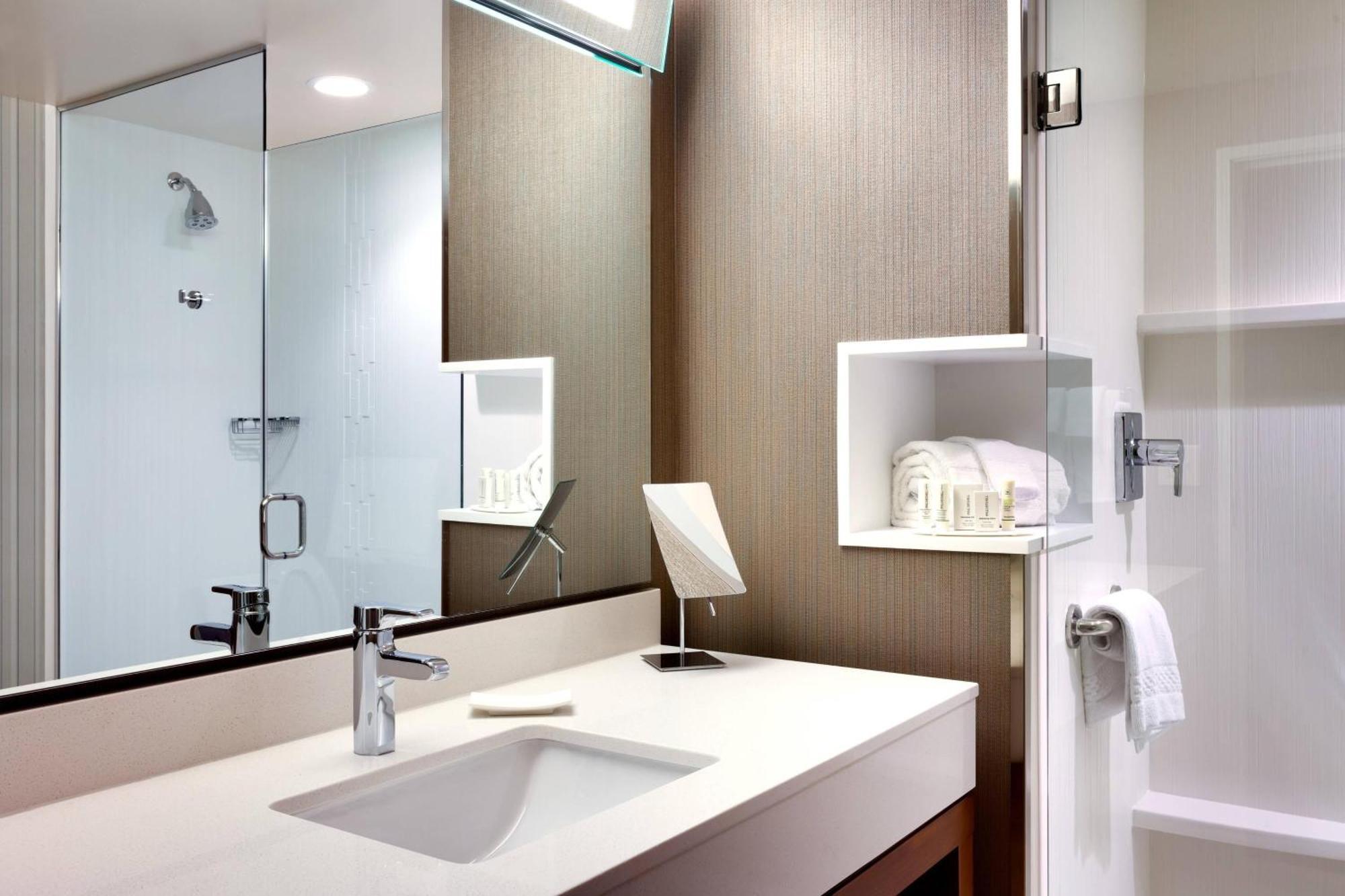 Courtyard By Marriott Denver North/Westminster Eastlake Eksteriør billede